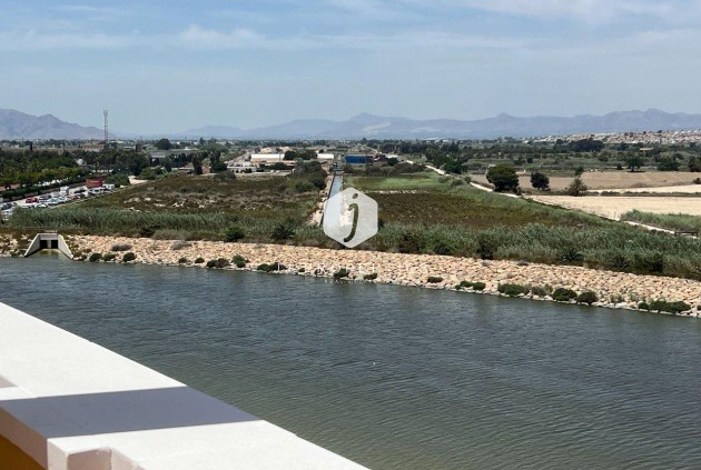 Tweedehands - Penthouse -
Guardamar del Segura - puerto deportivo