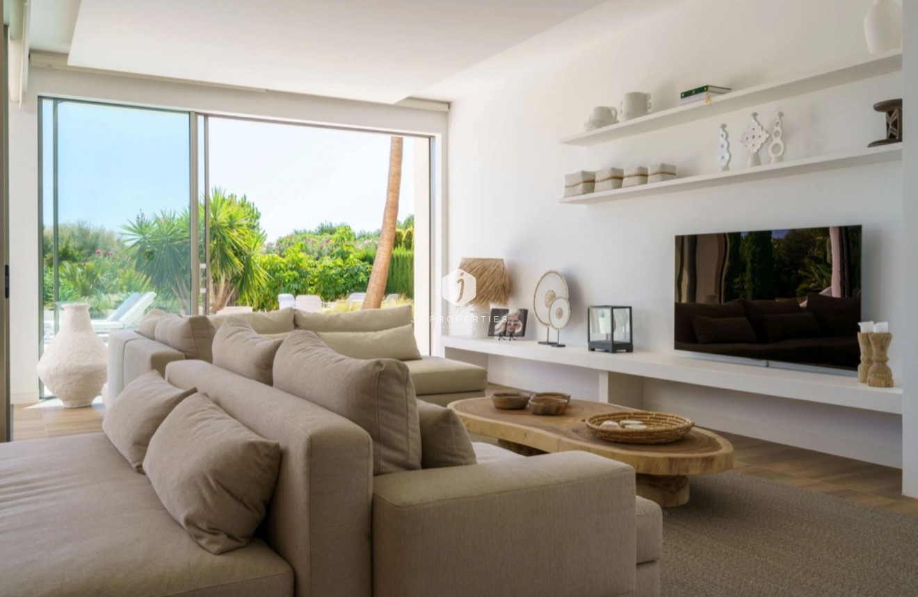 Tweedehands - Villa -
San Miguel de Salinas - Inland