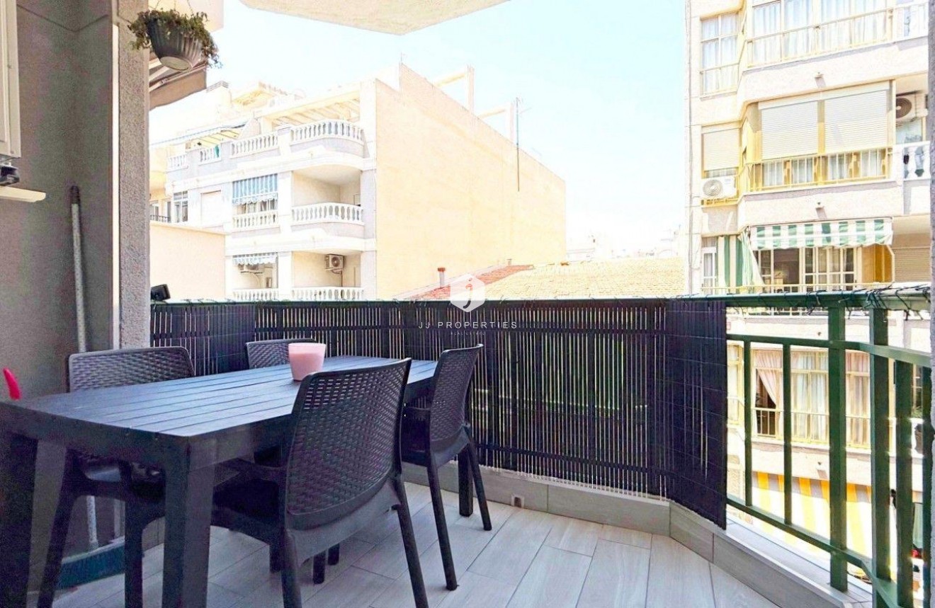 Tweedehands - Appartement / flat -
Torrevieja - Playa del Cura