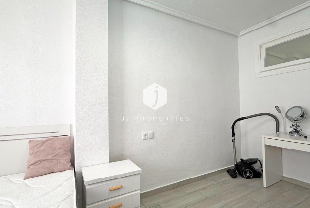 Tweedehands - Appartement / flat -
Torrevieja - Playa del Cura