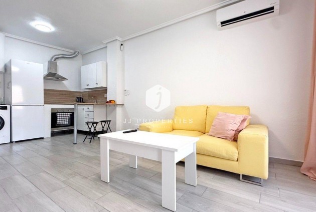 Tweedehands - Appartement / flat -
Torrevieja - Playa del Cura