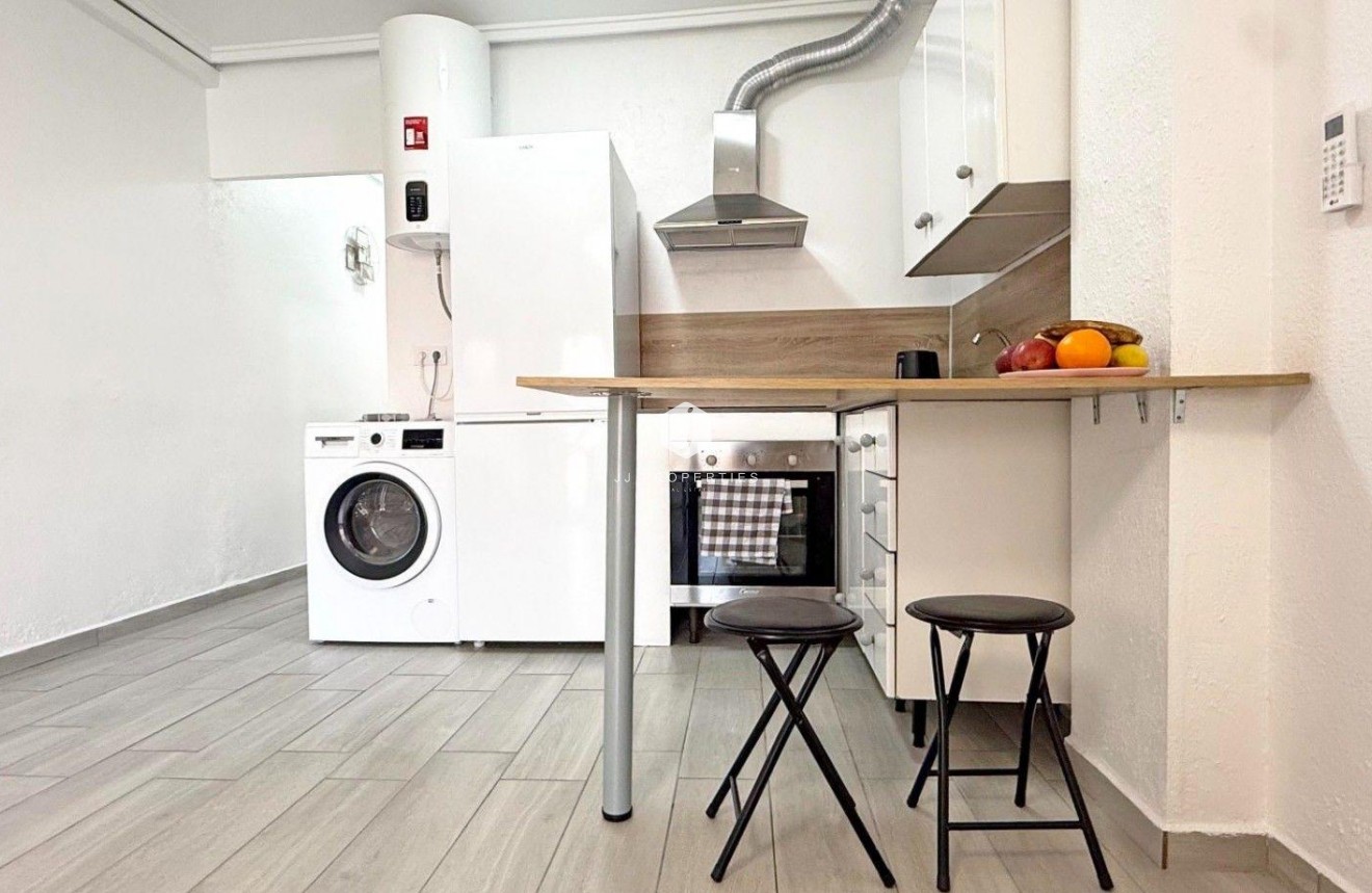 Tweedehands - Appartement / flat -
Torrevieja - Playa del Cura