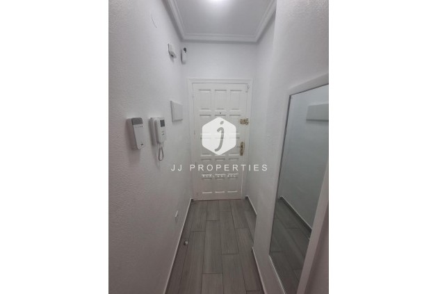 Tweedehands - Appartement / flat -
Torrevieja - Playa del Cura