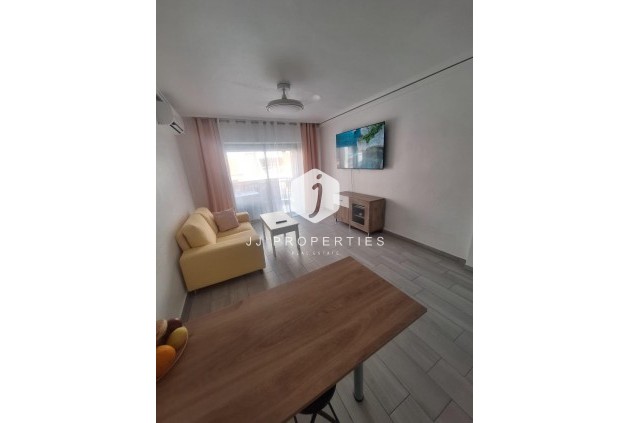 Tweedehands - Appartement / flat -
Torrevieja - Playa del Cura