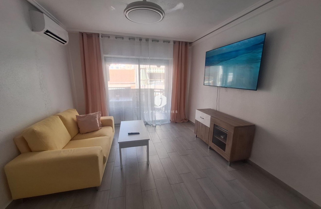 Tweedehands - Appartement / flat -
Torrevieja - Playa del Cura