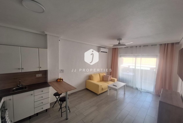 Tweedehands - Appartement / flat -
Torrevieja - Playa del Cura