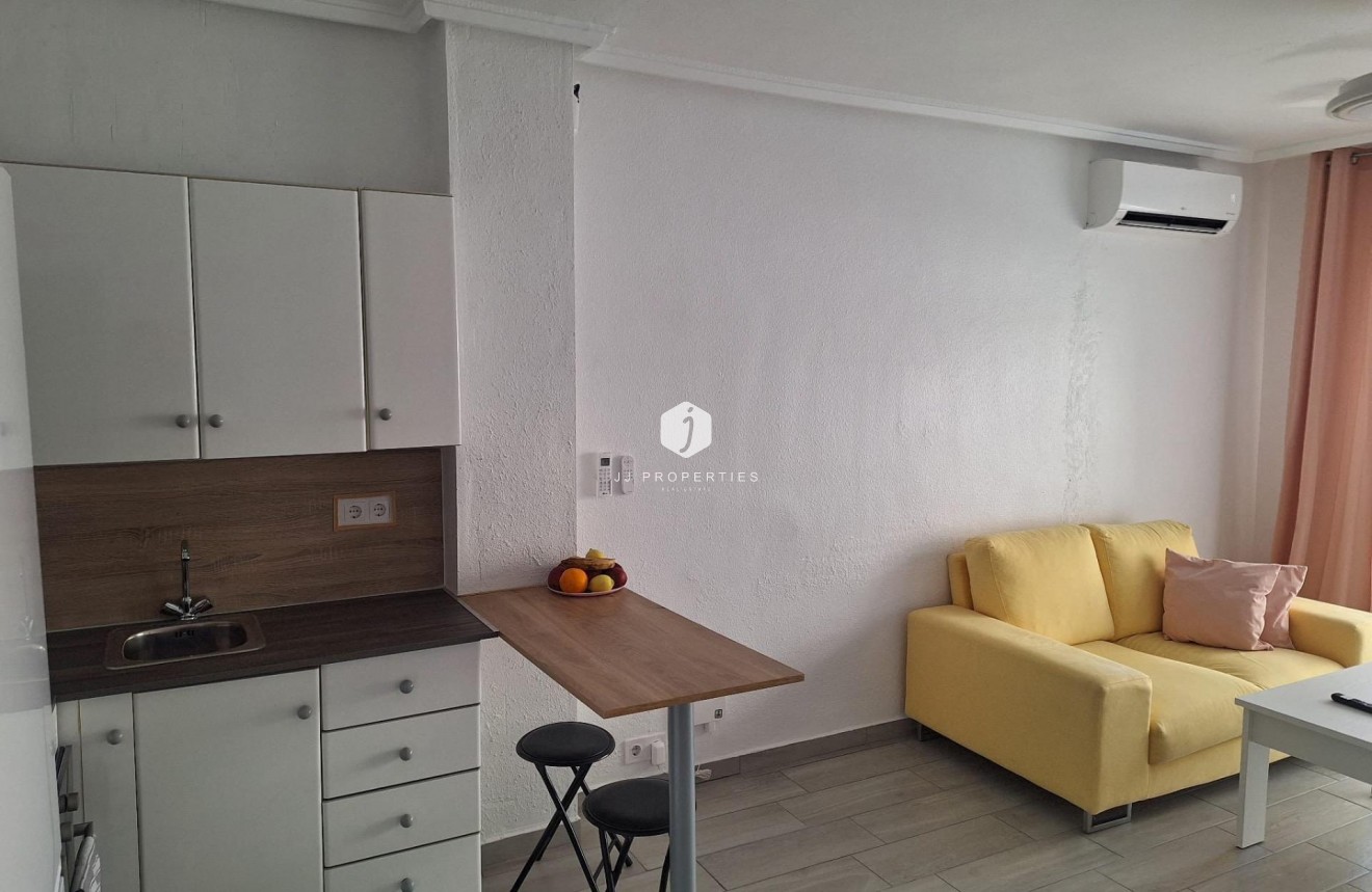 Tweedehands - Appartement / flat -
Torrevieja - Playa del Cura