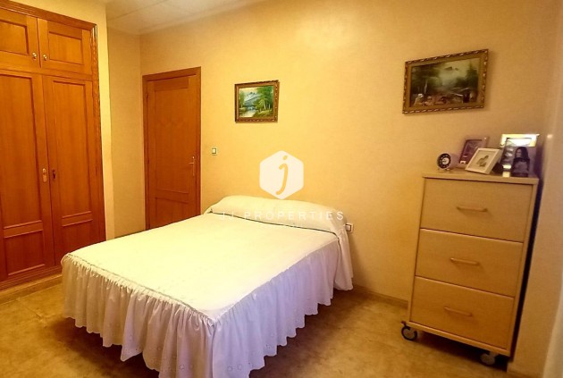 Resale - Chalet -
Torrevieja - Nueva Torrevieja