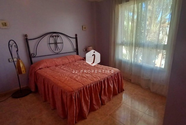 Resale - Chalet -
Torrevieja - Nueva Torrevieja