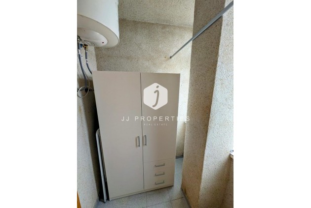 Aus zweiter Hand - Wohnung -
Torrevieja - Estacion de autobuses