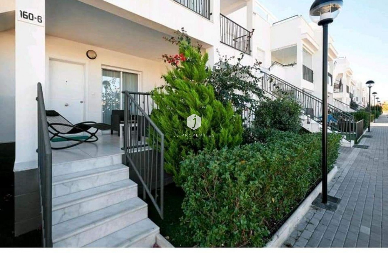 Segunda mano - Bungalow -
Torrevieja - Parque Acuático - Sector 25