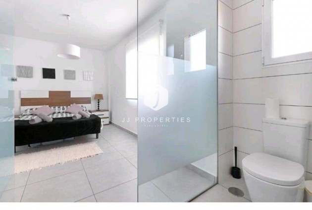 Segunda mano - Bungalow -
Torrevieja - Parque Acuático - Sector 25