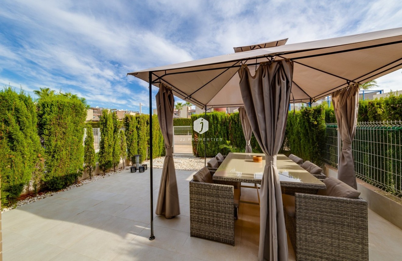 Tweedehands - Chalet -
Torrevieja - Sector 25