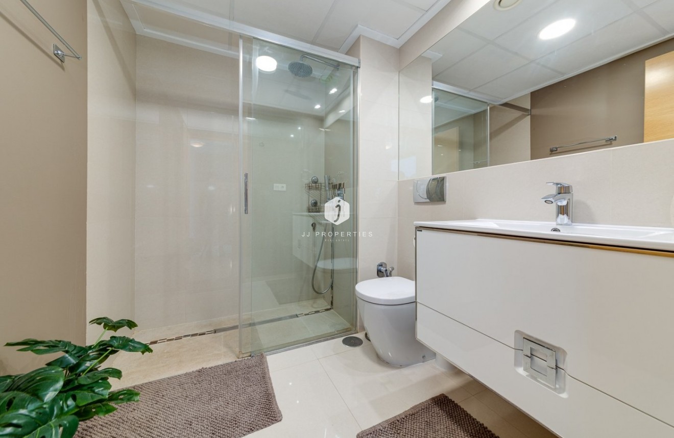 Tweedehands - Chalet -
Torrevieja - Sector 25