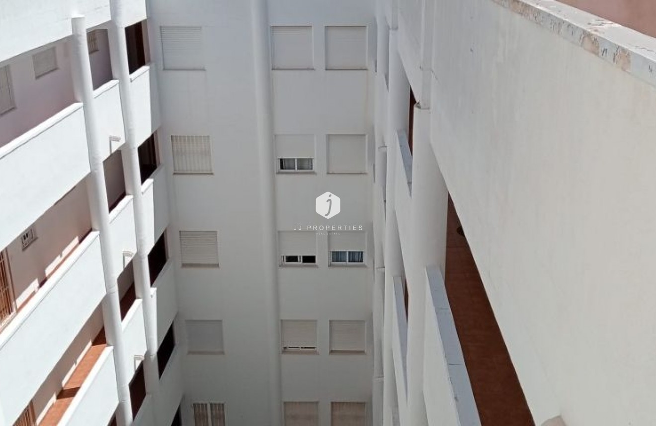 Tweedehands - Appartement / flat -
Torrevieja - Costa Blanca