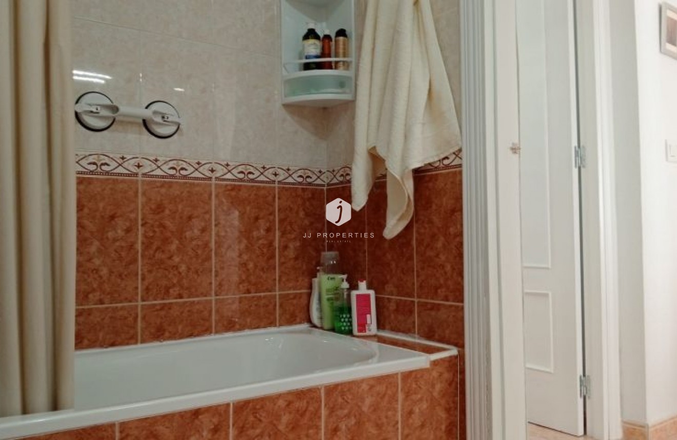 Tweedehands - Appartement / flat -
Torrevieja - Costa Blanca