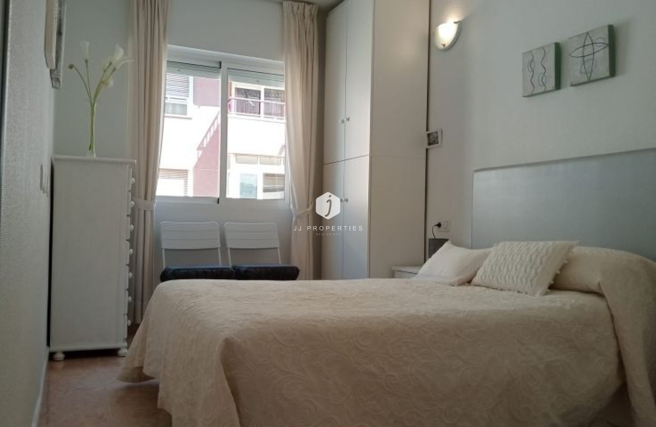 Tweedehands - Appartement / flat -
Torrevieja - Costa Blanca