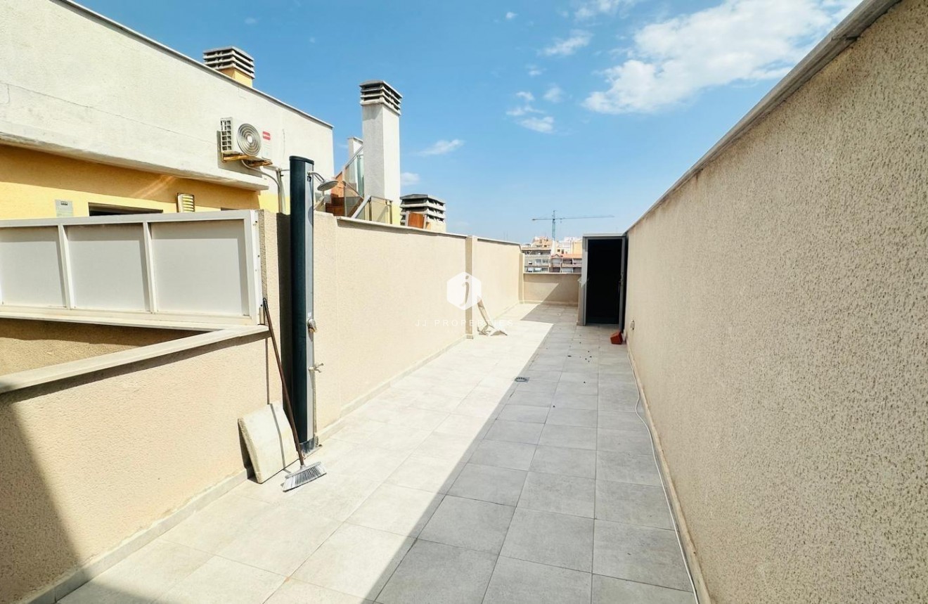 Tweedehands - Penthouse -
Torrevieja - Playa del Cura