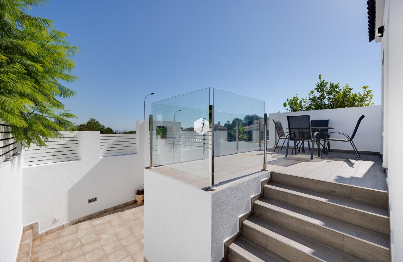 Tweedehands - Villa -
Torrevieja - aguas nuevas