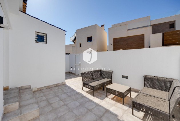 Tweedehands - Villa -
Torrevieja - aguas nuevas