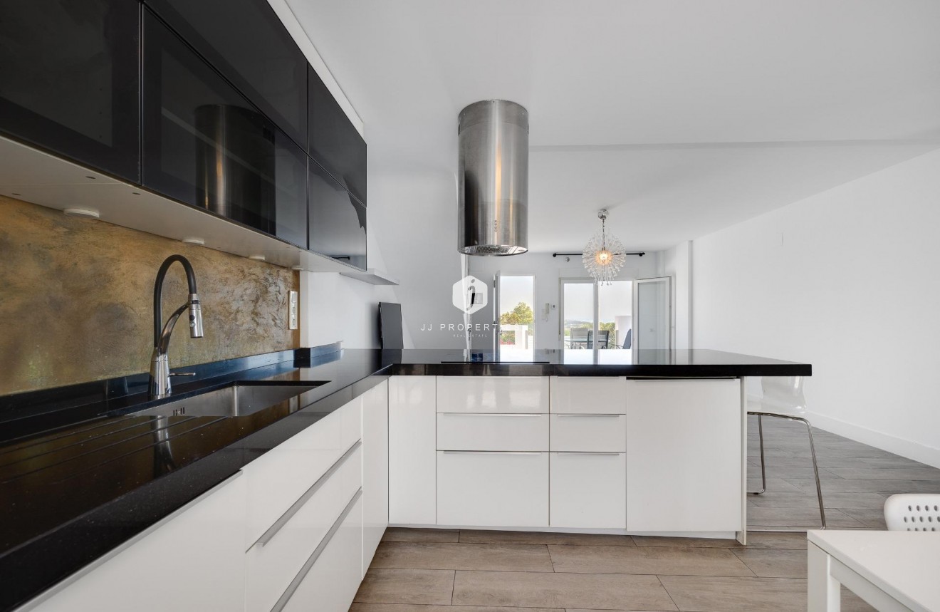 Tweedehands - Villa -
Torrevieja - aguas nuevas