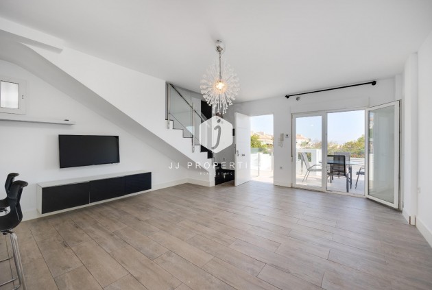 Tweedehands - Villa -
Torrevieja - aguas nuevas