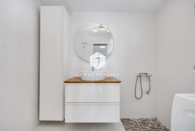 Tweedehands - Villa -
Torrevieja - aguas nuevas