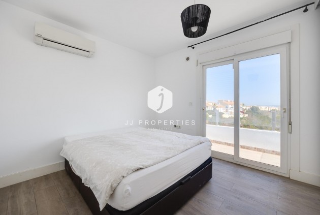 Tweedehands - Villa -
Torrevieja - aguas nuevas