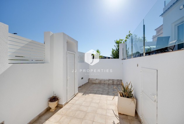 Tweedehands - Villa -
Torrevieja - aguas nuevas