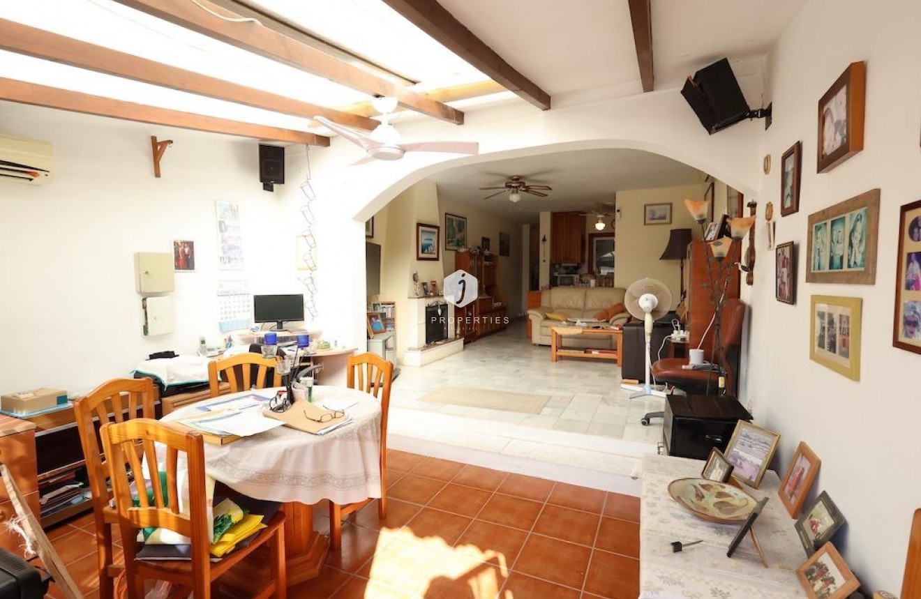 Tweedehands - Chalet -
San Miguel de Salinas - Inland