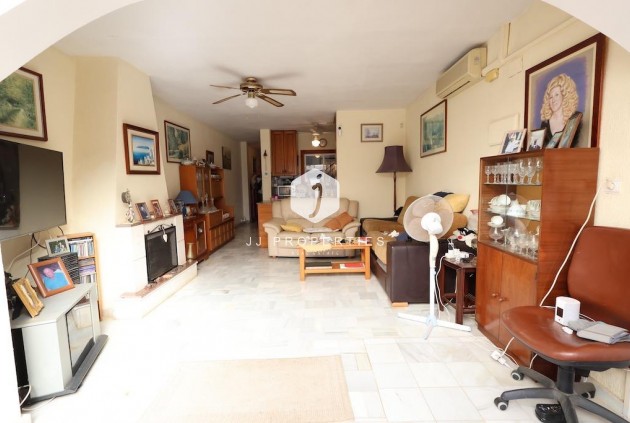 Tweedehands - Chalet -
San Miguel de Salinas - Inland