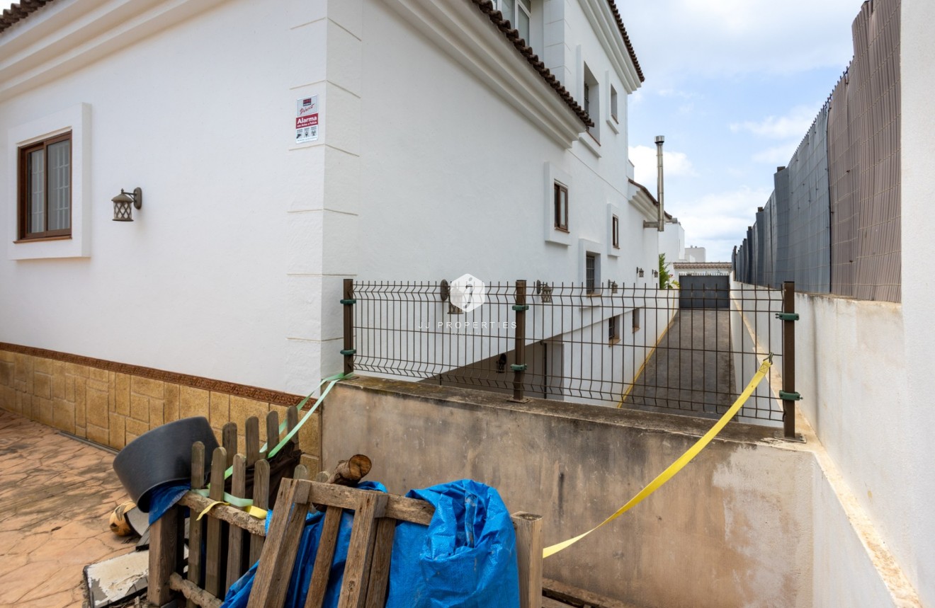 Tweedehands - Villa -
Los Montesinos - Costa Blanca