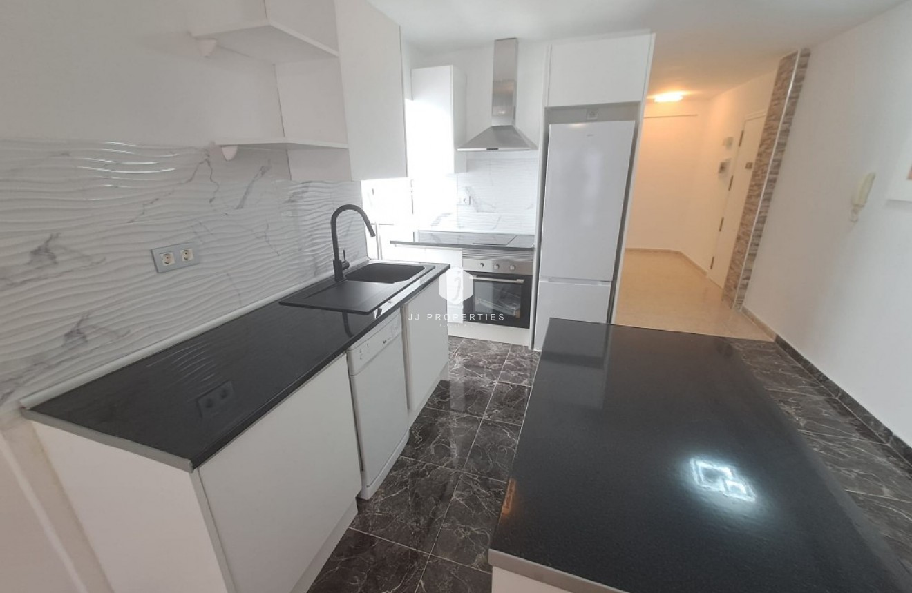 Z drugiej ręki - Mieszkanie w bloku -
Playa del Cura - Costa Blanca