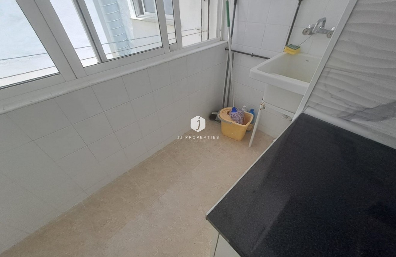 Z drugiej ręki - Mieszkanie w bloku -
Playa del Cura - Costa Blanca