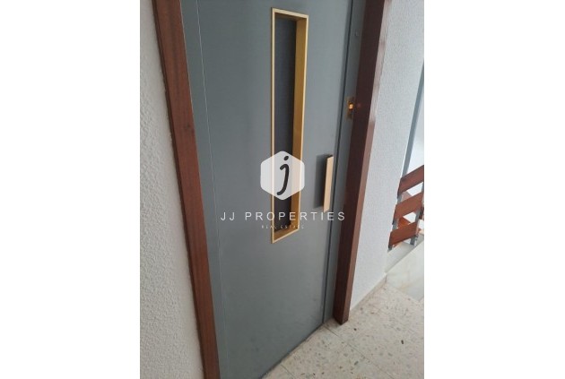 Z drugiej ręki - Mieszkanie w bloku -
Playa del Cura - Costa Blanca