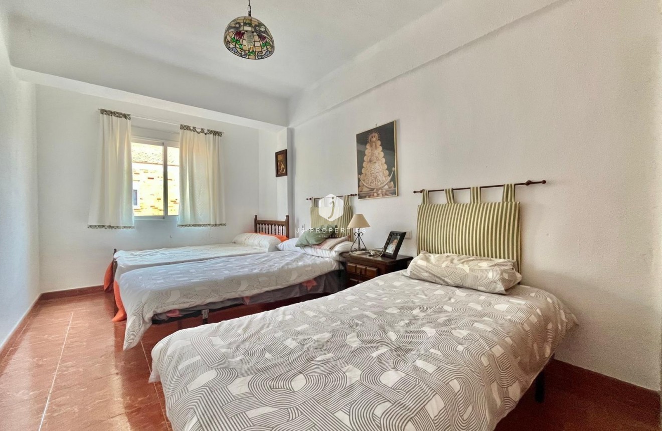 Tweedehands - Appartement / flat -
Torrevieja - Estacion de autobuses