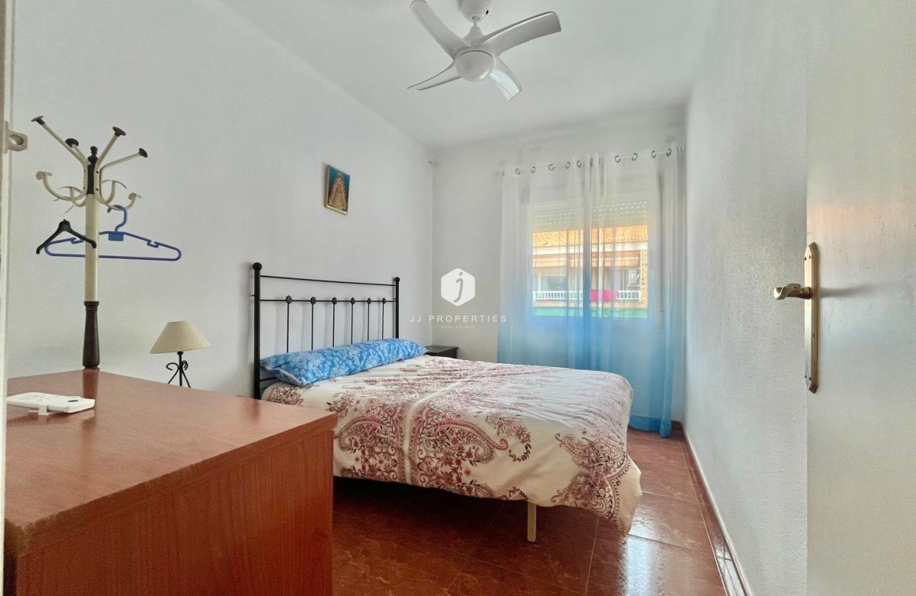 Tweedehands - Appartement / flat -
Torrevieja - Estacion de autobuses