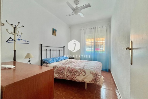 Tweedehands - Appartement / flat -
Torrevieja - Estacion de autobuses