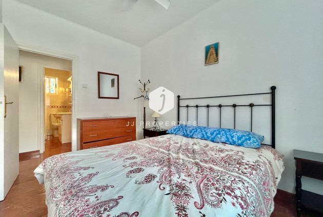 Tweedehands - Appartement / flat -
Torrevieja - Estacion de autobuses