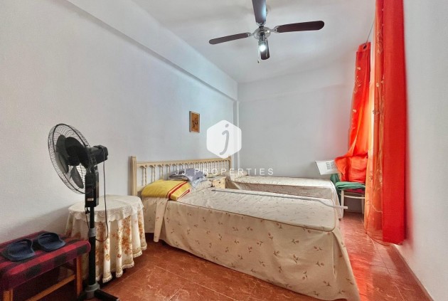 Tweedehands - Appartement / flat -
Torrevieja - Estacion de autobuses