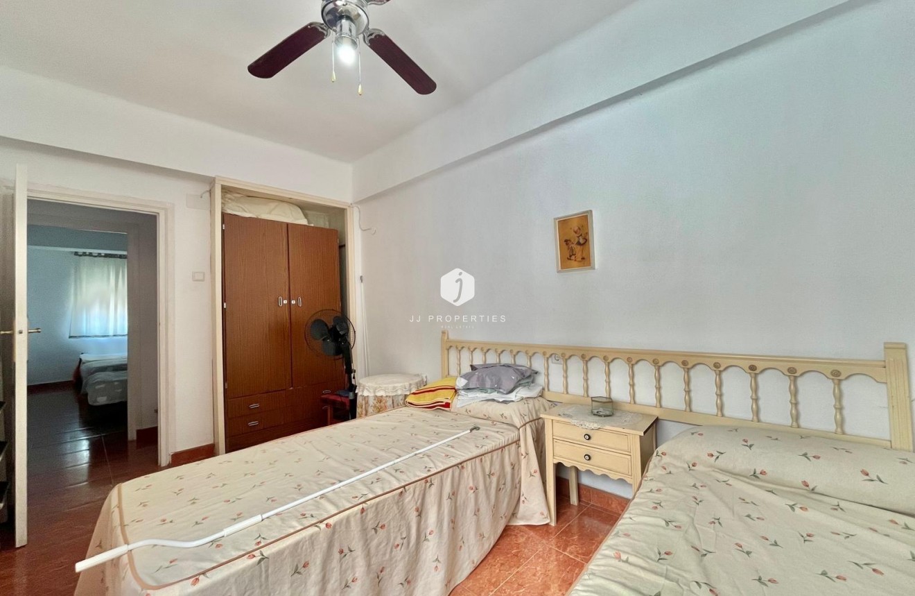 Tweedehands - Appartement / flat -
Torrevieja - Estacion de autobuses