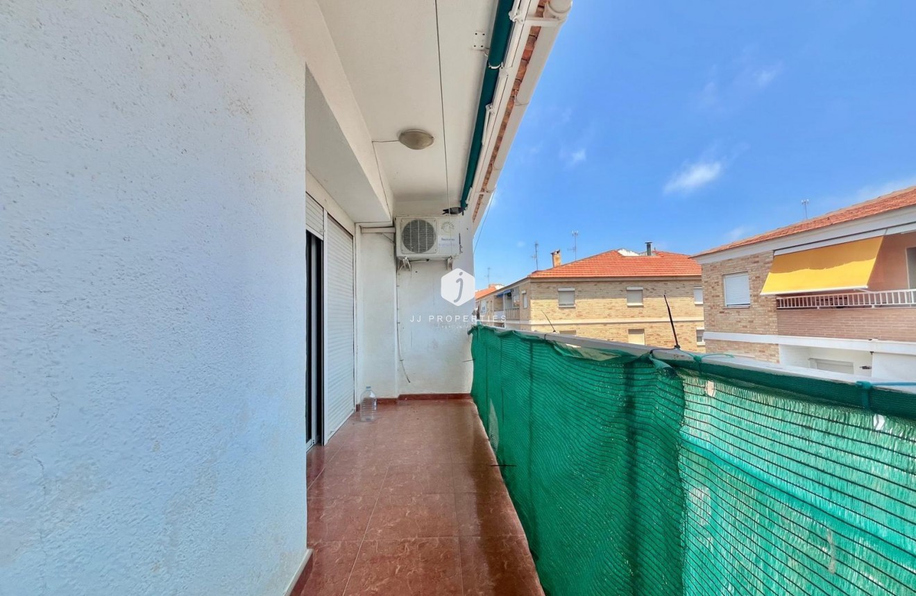 Tweedehands - Appartement / flat -
Torrevieja - Estacion de autobuses