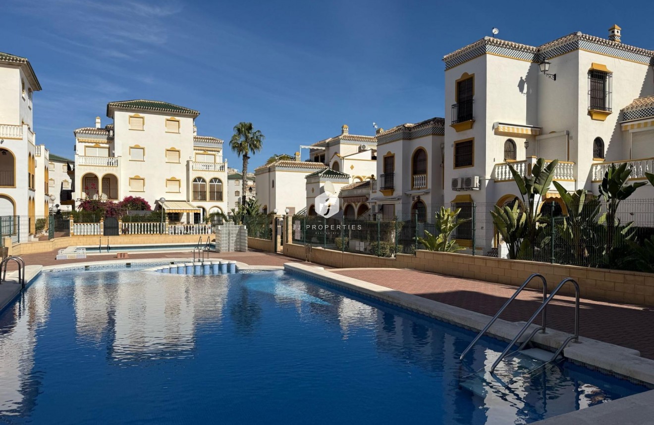 Tweedehands - Bungalow -
Torrevieja - Cañada Del Molino