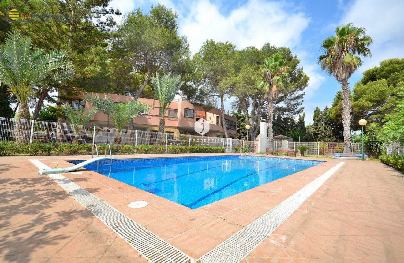 Tweedehands - Villa -
Torrevieja - Los Balcones