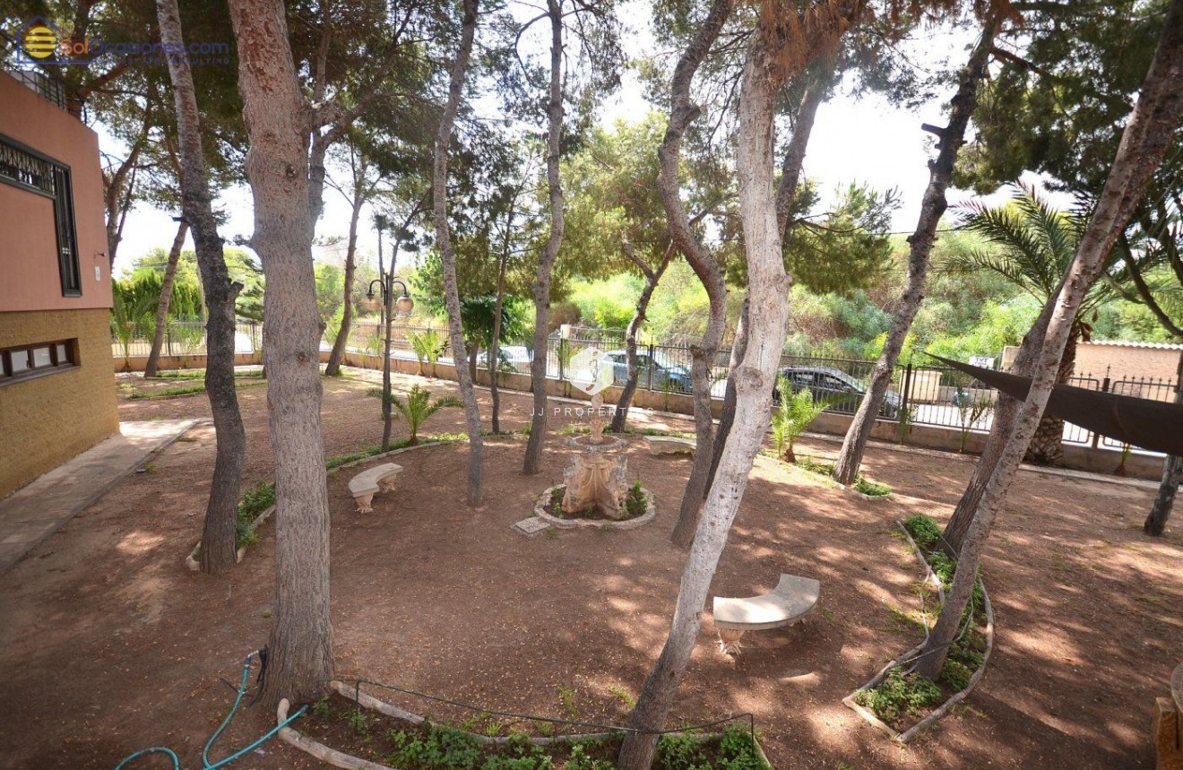 Tweedehands - Villa -
Torrevieja - Los Balcones