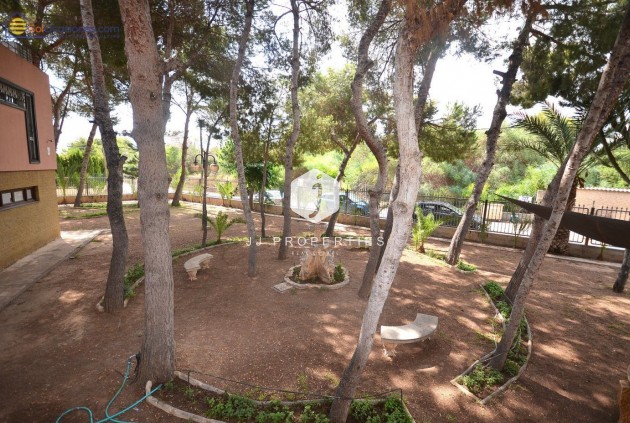 Tweedehands - Villa -
Torrevieja - Los Balcones