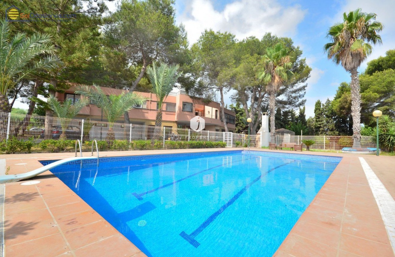 Tweedehands - Villa -
Torrevieja - Los Balcones