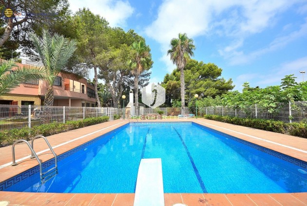 Tweedehands - Villa -
Torrevieja - Los Balcones