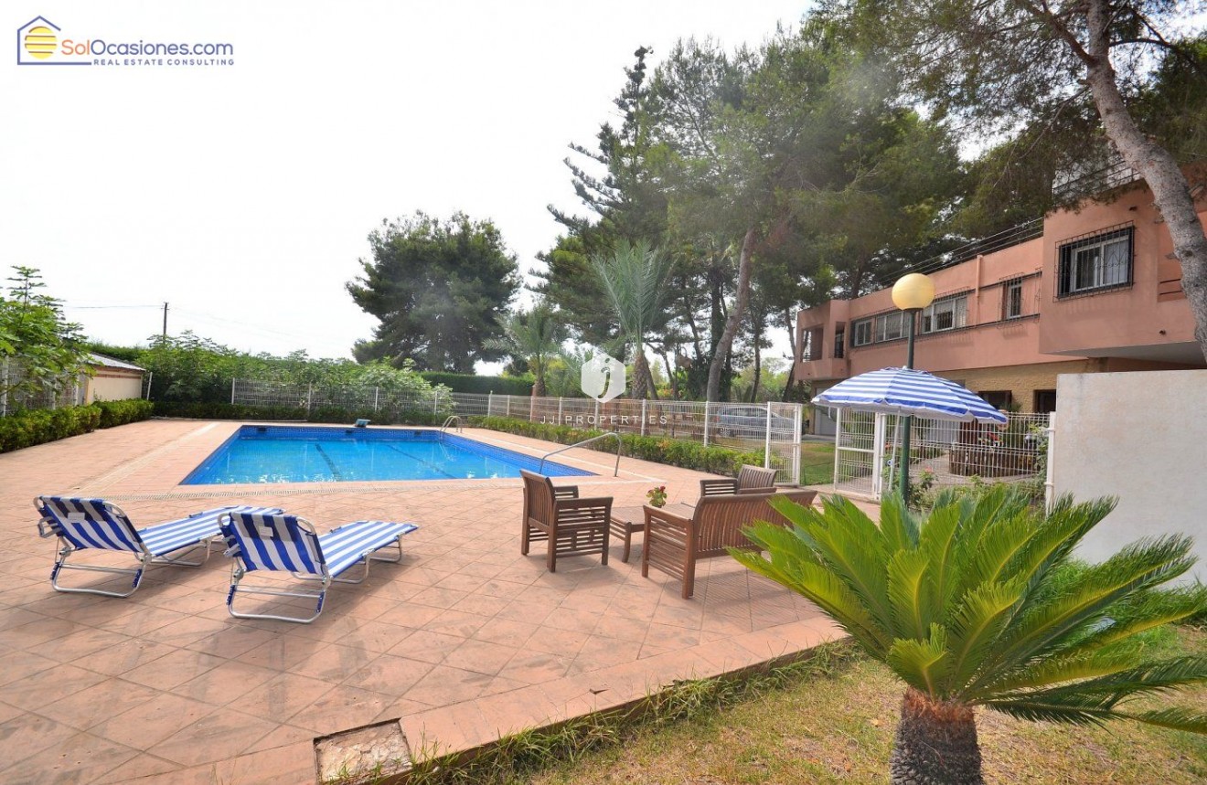 Tweedehands - Villa -
Torrevieja - Los Balcones