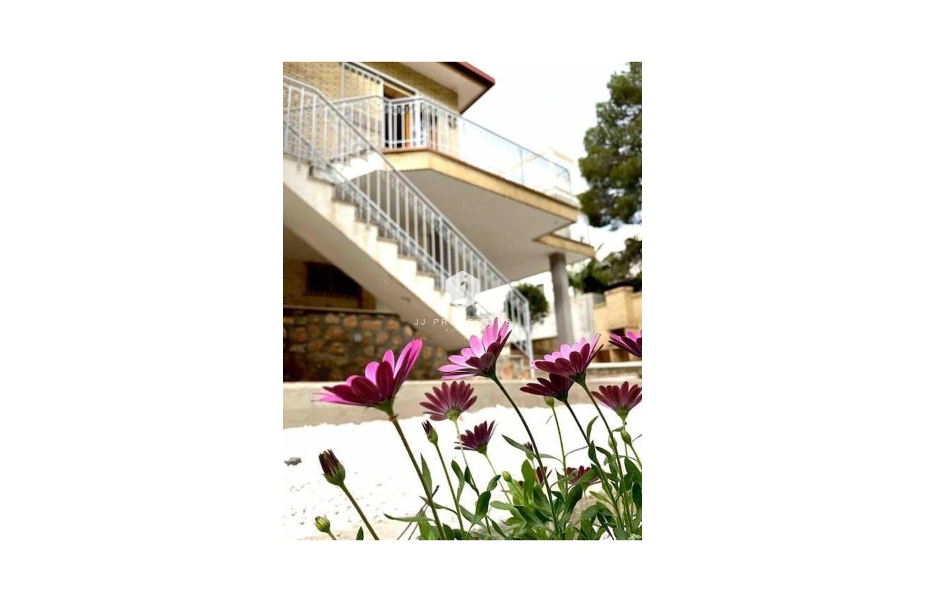 Tweedehands - Villa -
Orihuela Costa - Campoamor